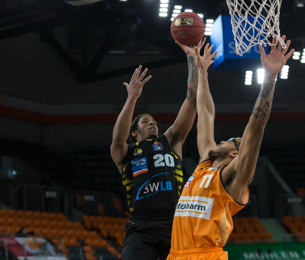 具变化性的 具变化性的