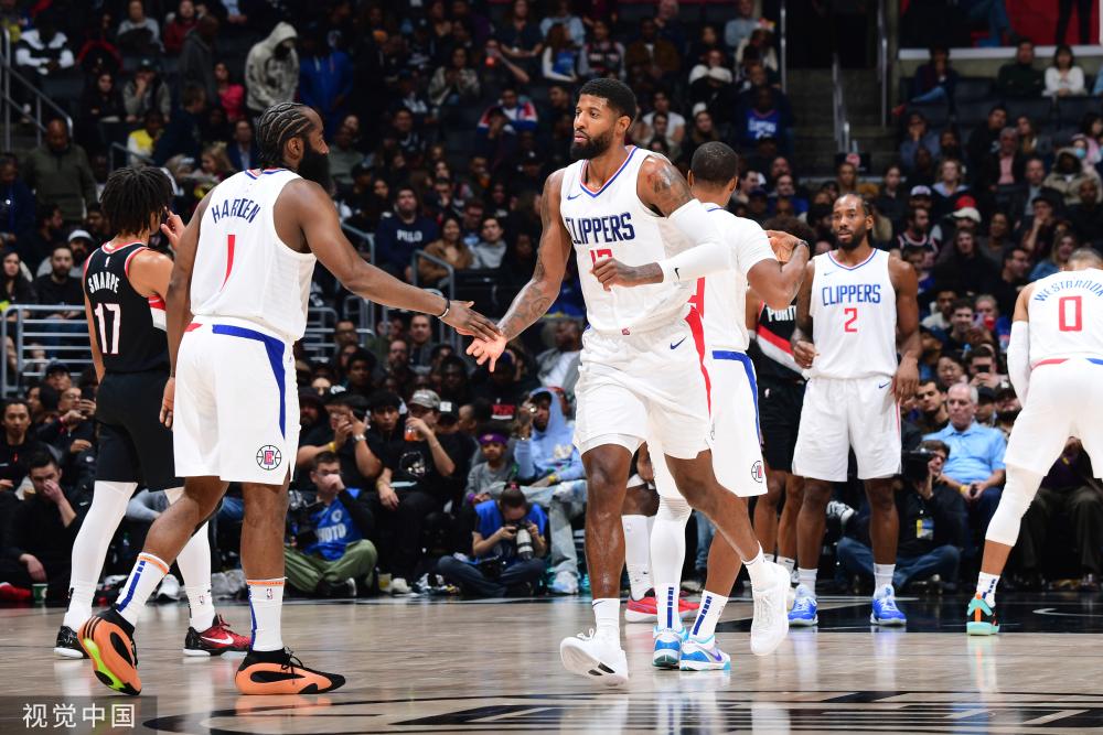 是他们在两 是他们在两